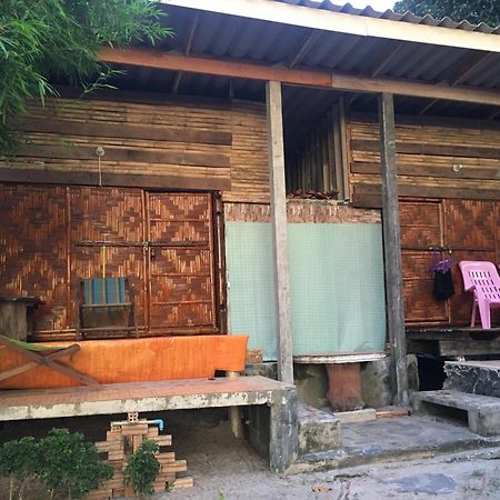 Relax Beach House Koh Lanta Exterior photo