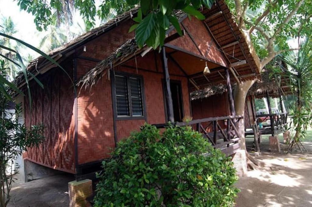 Relax Beach House Koh Lanta Exterior photo