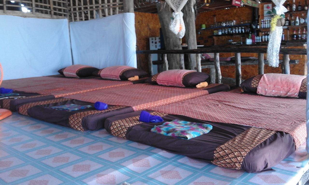 Relax Beach House Koh Lanta Exterior photo