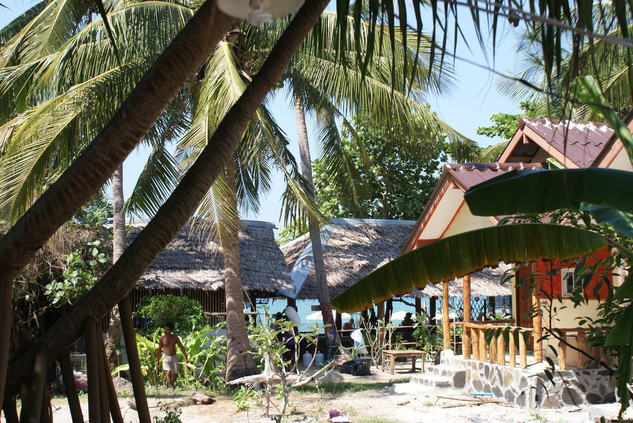 Relax Beach House Hotel Koh Lanta Exterior photo