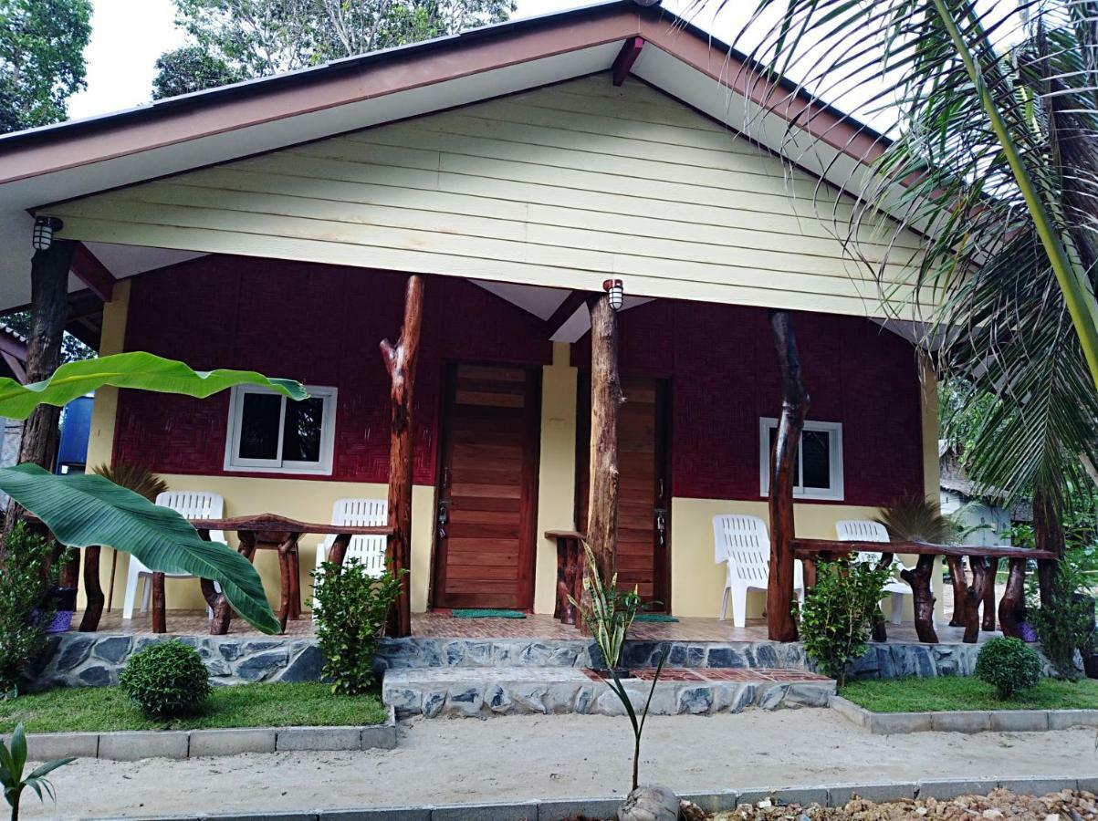 Relax Beach House Koh Lanta Exterior photo